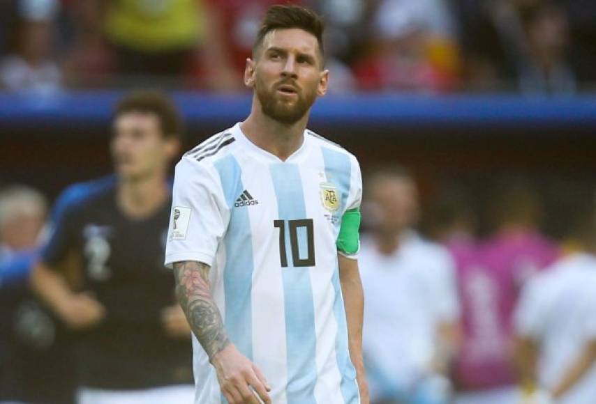 Messi fracasó con Argentina en el Mundial de Rusia y ha deciddo olvidarse por un rato del duro golpe disfrutando de unas vacaciones.