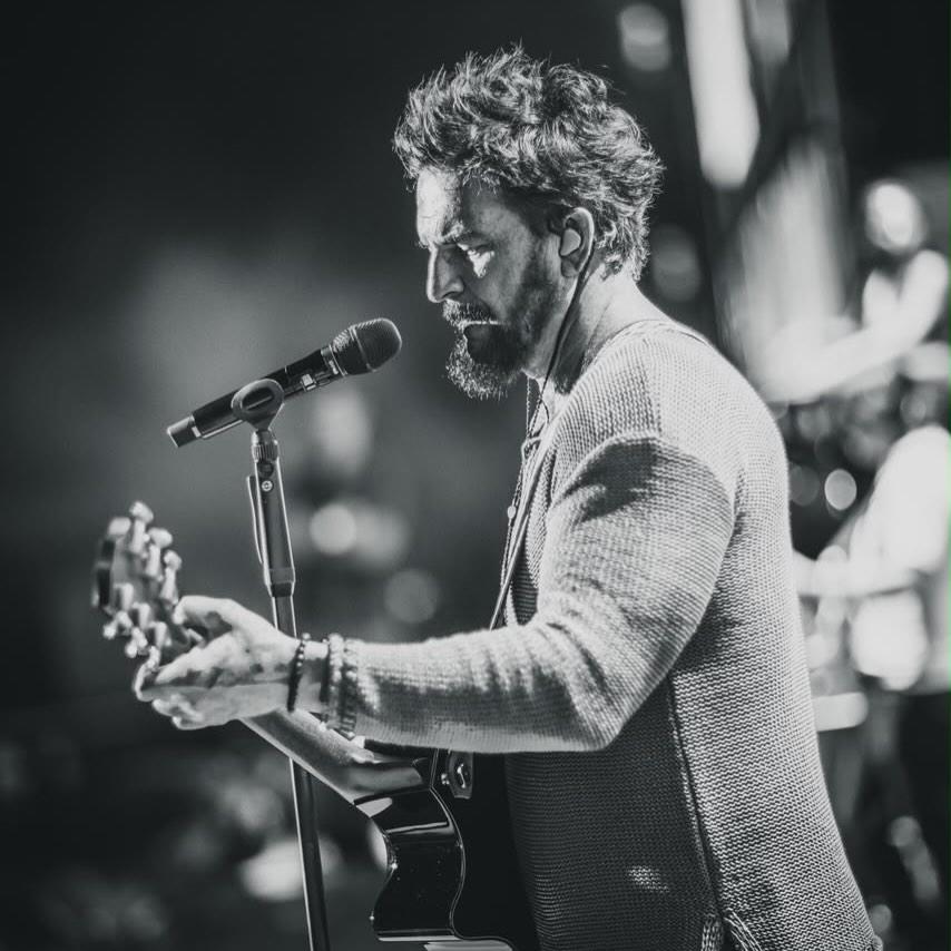 Las 16 postales que Arjona compartió del concierto en Tegucigalpa