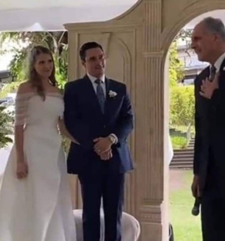 El alcalde capitalino Nasry Asfura oficializó el enlace matrimonial.