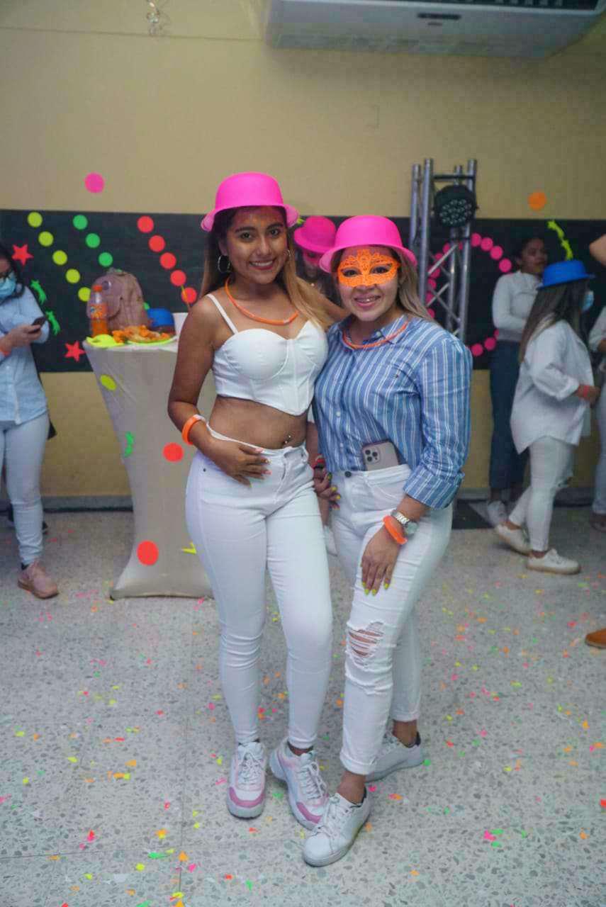 La Glow Party de los estudiantes de la Universidad UTH