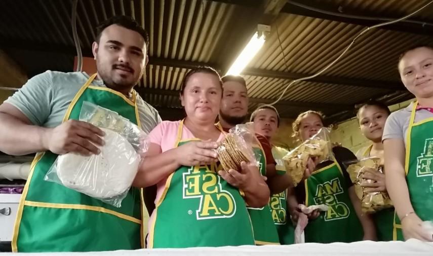 El joven ha dado empleo a otras personas.