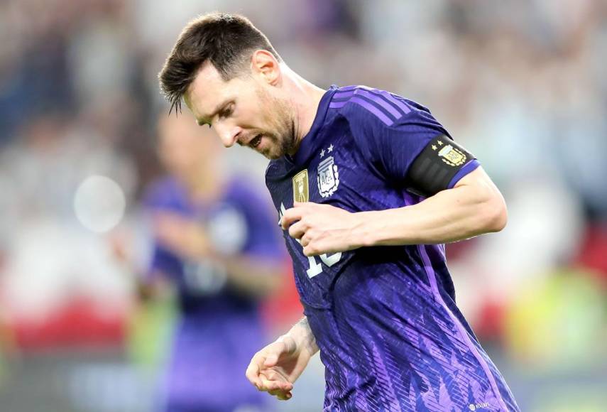 Lionel Messi no falló a su cita con el gol y marcó el 4-0 frente a Emiratos Árabes Unidos.