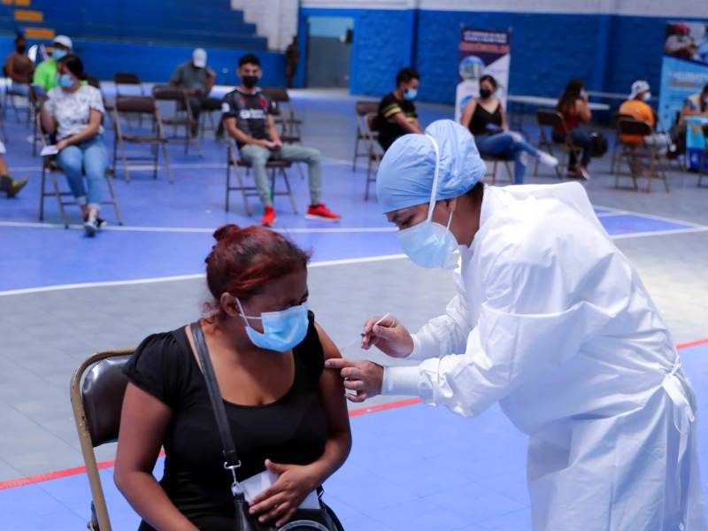 Por otro lado, hasta el pasado jueves se han aplicado 9,320,328 vacunas en el país.