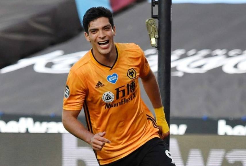 Raúl Jiménez es uno de los objetivos de la Juventus para la próxima ventana de transferencias, según confirmó 'La Gazzetta dello Sport'. El buen papel del mexicano en la Premier League con el Wolverhampton Wanderers ha llamado la atención de los grandes de Europa.