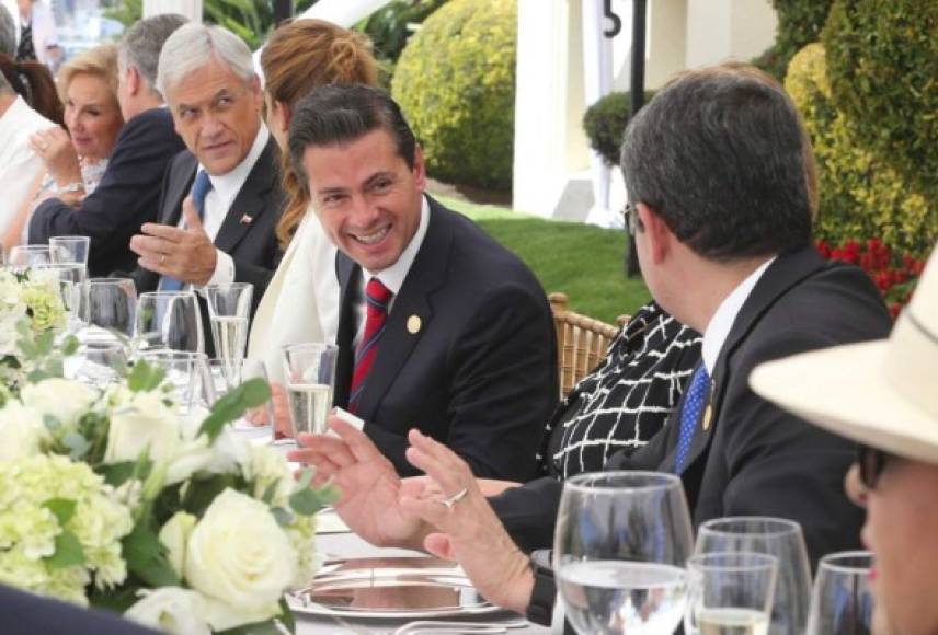 El presidente hondureño se reunió con su homólogo de México, Enrique Peña Nieto, para abordar temas de interés binacional. Los mandatarios también participaron en un almuerzo celebrado en el Palacio Cerro Castillo, en honor a Piñera.