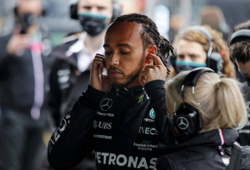 Lewis Hamilton, el popular piloto de Formula 1, es el deportista que ha sido cazado saliendo con la modelo Jant Guzmán.¿Pareja sentimental?