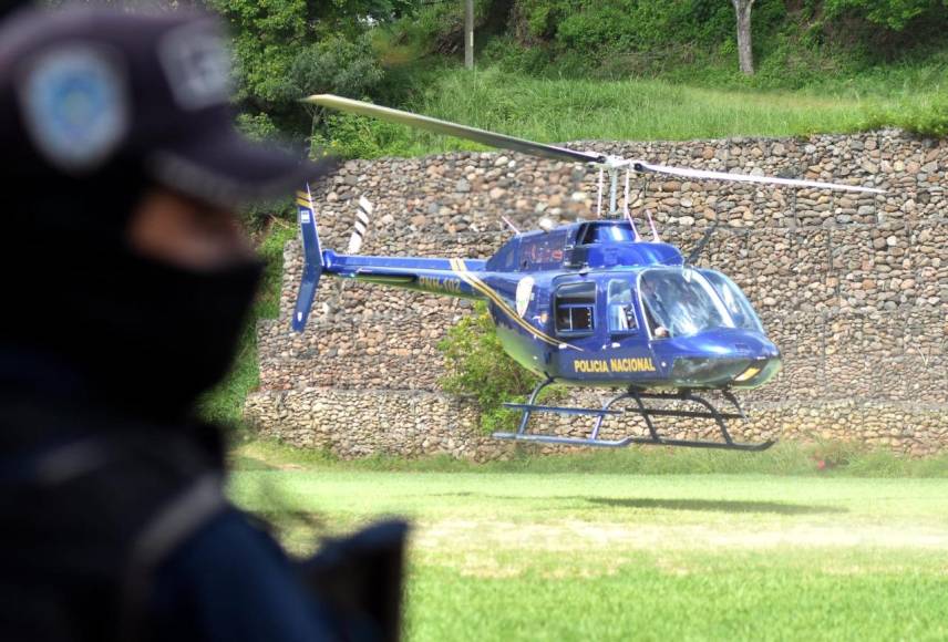 El operativo incluyó desplazamientos en helicóptero. 
