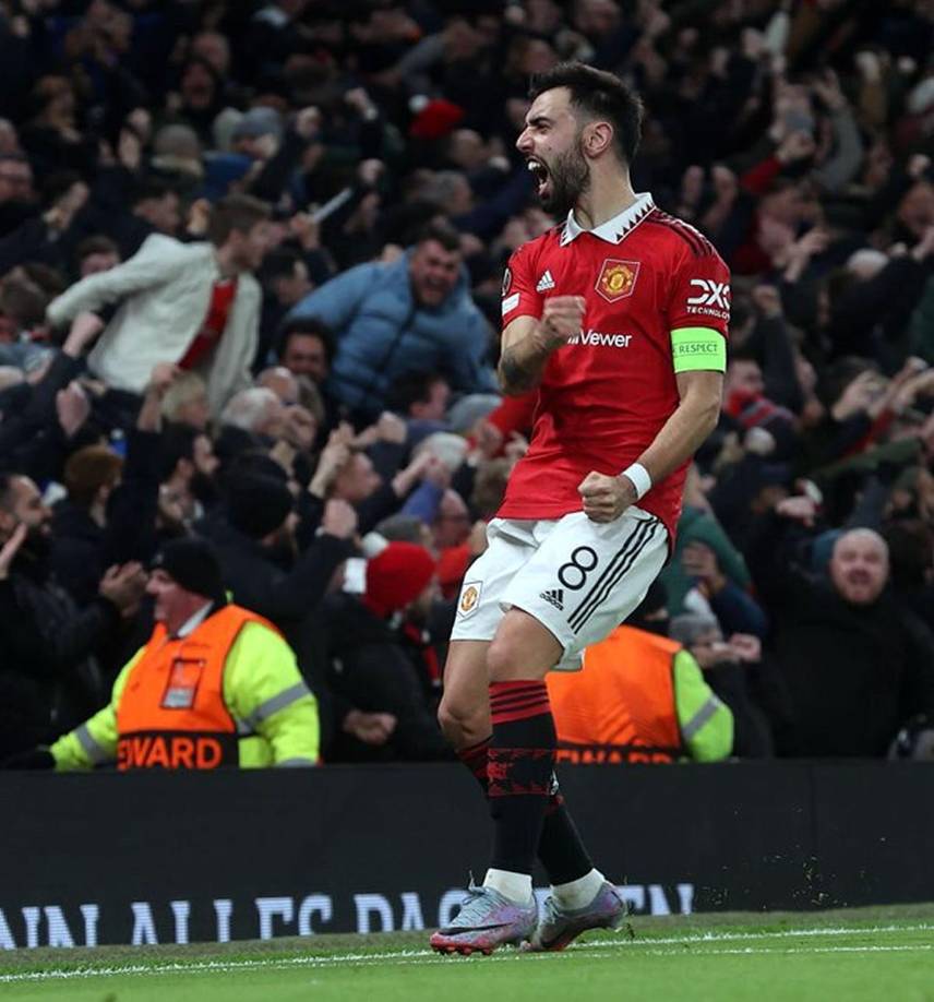 Bruno Fernandes gritando el gol de Antony para la remontada del Manchester United.