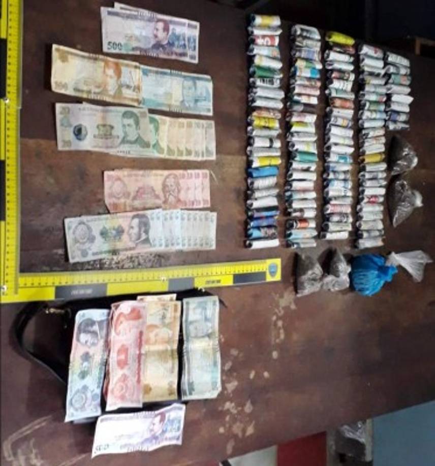 Más de 50 personas han sido detenidas por diferentes delitos. En San Pedro de Tutule, La Paz se detuvo a María Clara Chávez López por facilitación de local para el tráfico ilícito de drogas.