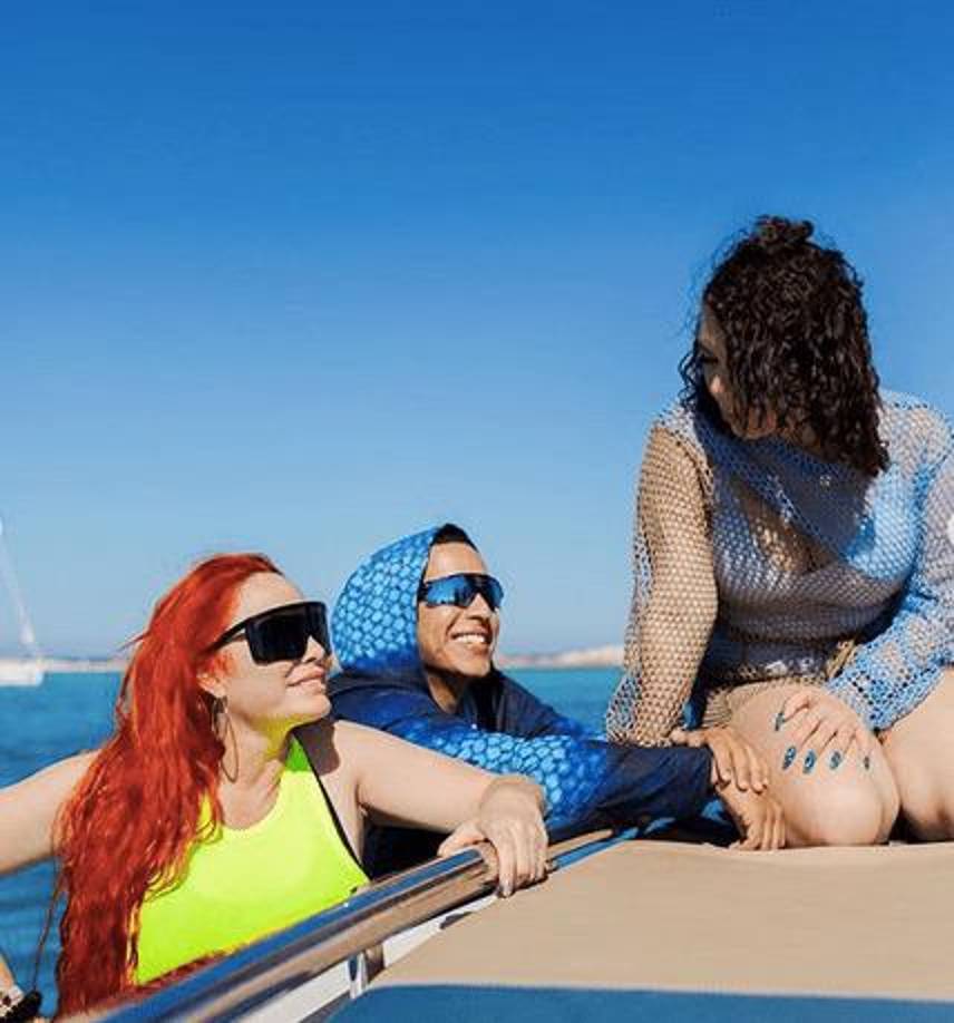 Jessaelys es una influencer y creadora de contenido de belleza, le gusta compartir con frecuencia fotografías y videos de su vida personal, su relación con Carlos Olmo y también de sus paseos con Daddy Yankee y Mireddys. 