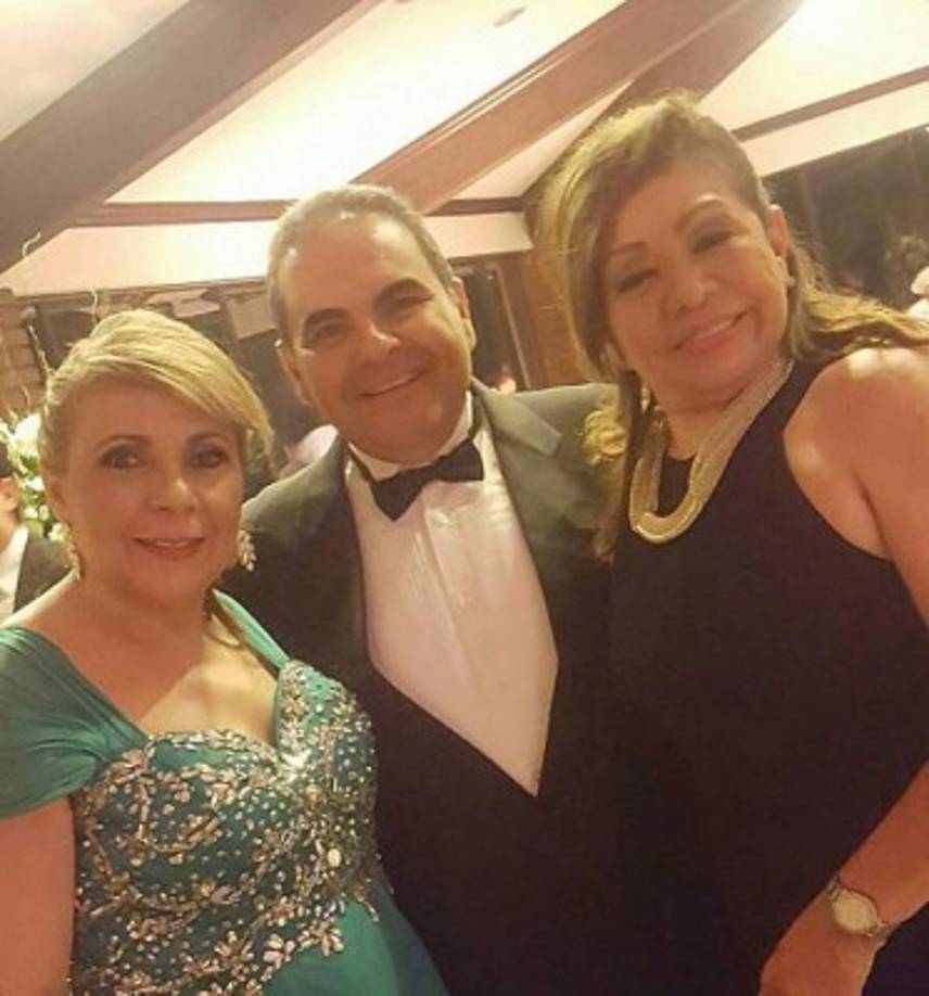Invitados compartieron selfies con el expresidente en sus redes.