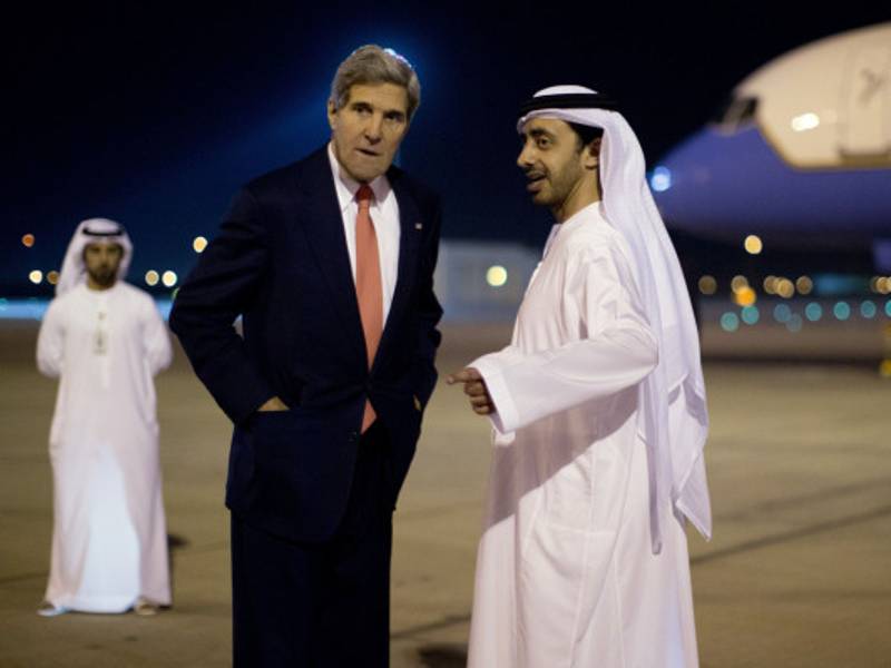 El secretario de Estado, John Kerry, en su visita a Emiratos árabes.