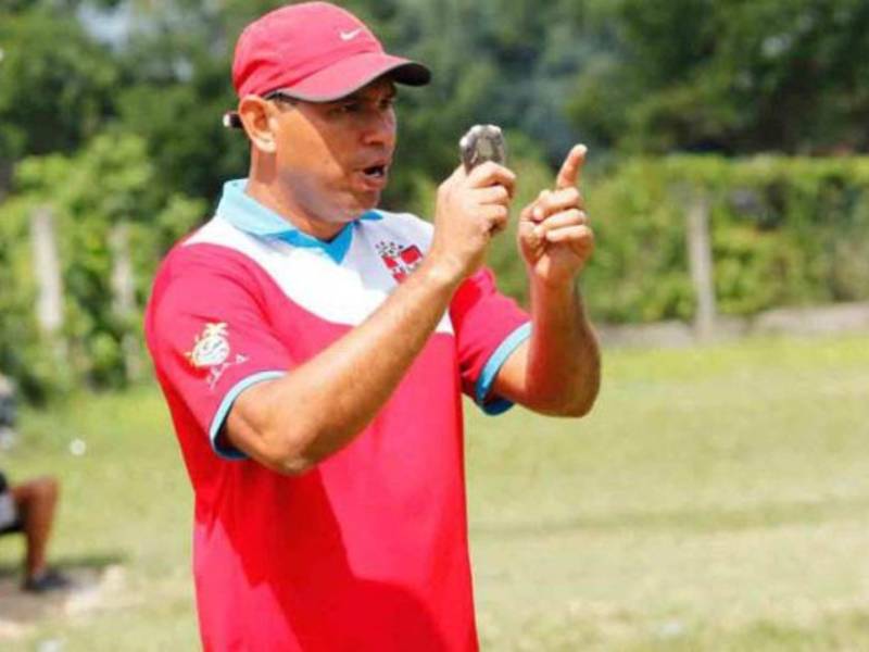 El ex militante de Vida, Motagua, Deportes Savio, Hispano y Atlético Olanchano confiesa su admiración por el adiestrador chileno del Manchester City, Manuel Pellegrini.