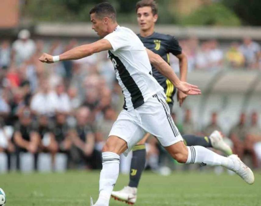 Cristiano Ronaldo ya marcó su primer gol como jugador de la Juventus, aunque no fue en un partido oficial, sino en el tradicional encuentro amistoso previo al arranque de la temporada 2018-2019 entre el primer equipo de La Vecchia Signora y la Juventus B.