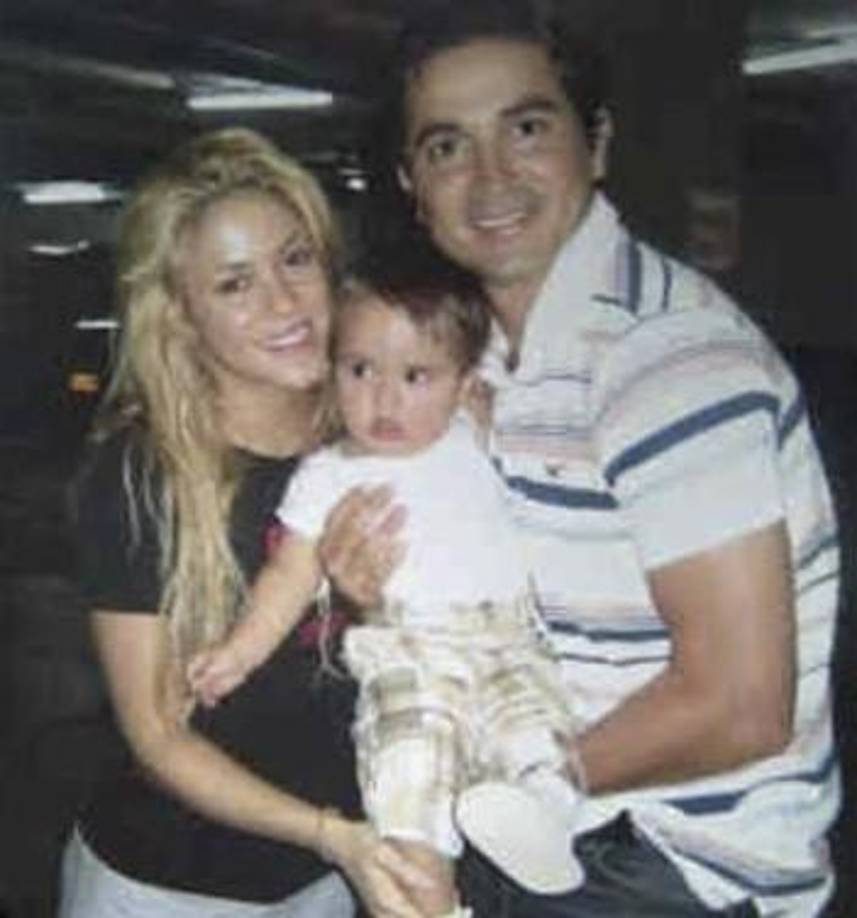 Fue su primer amor y de acuerdo a varios medios de farándula, Óscar sigue siendo amigo de la artista y es cercano a la familia Mebarak Ripoll.