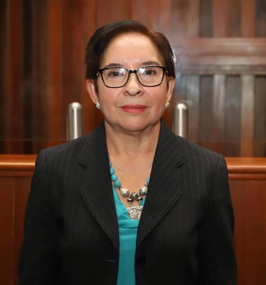 Sonia Marlina Dubón Villeda (Libre) tiene 61 años, es oriunda de El Paraíso, Copán.