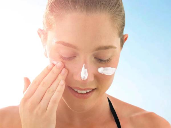 5 consejos para aplicarse bloqueador solar en verano