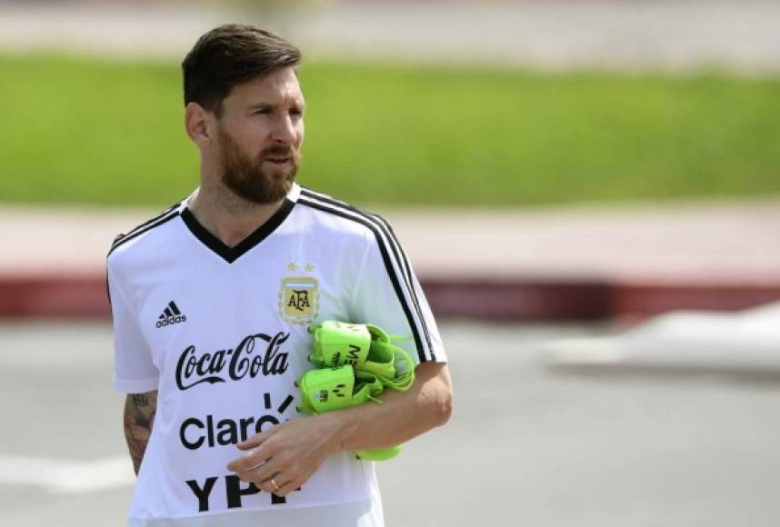Lionel Messi es el único seguro en el 11 titular y los argentinos esperan que pueda despertar ante Nigeria y así clasificar a octavos de final.