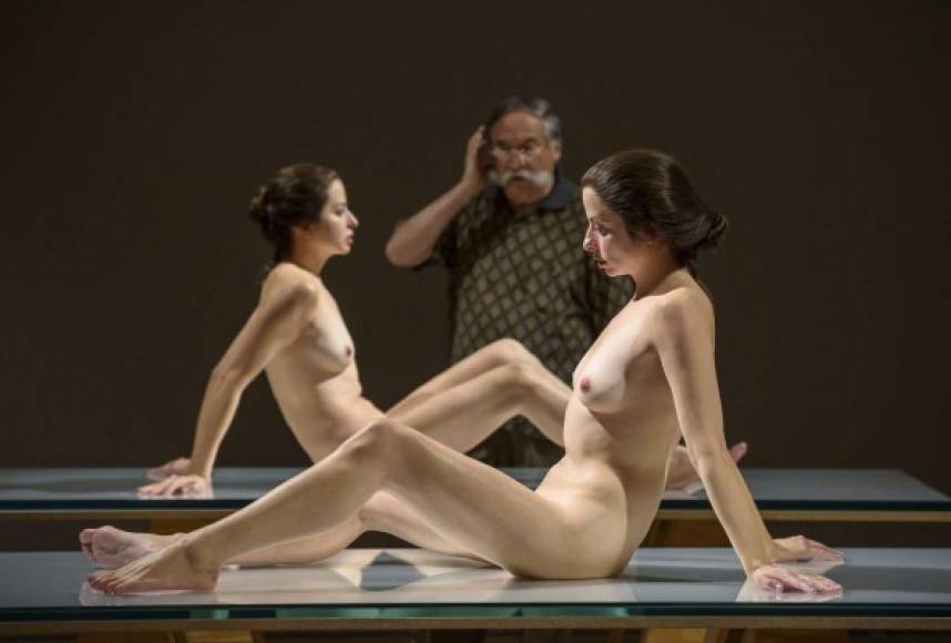 ESPAÑA. exposición de Escultura Hiperrealista. Esculturas de mujeres desnudas de Paul McCarthy, perteneciente a la exposición “Escultura Hiperrealista 1973-2016”, en el Museo de Bellas Artes de Bilbao.