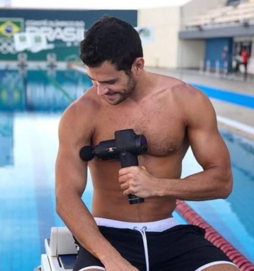 Muchas seguidoras de las redes sociales comparan su físico con los actores Henry Cavill e o Jamie Dornan. <br/>