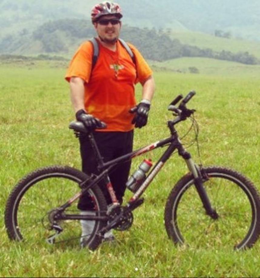 El martes pasado, Andrés compartió una foto donde se puede ver cómo lucía cuando tenía libras de más.