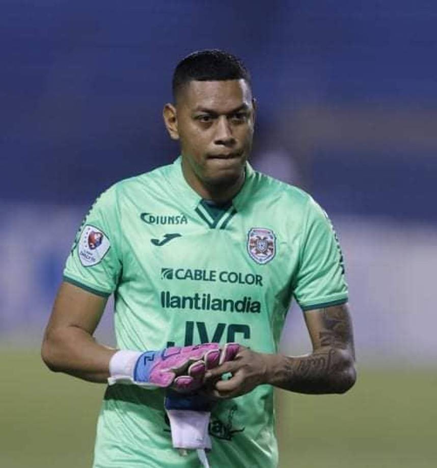 El portero Denovan Torres no entra en los planes de Manuel Keosseián por lo que finaliza su ciclo en el Marathón. 