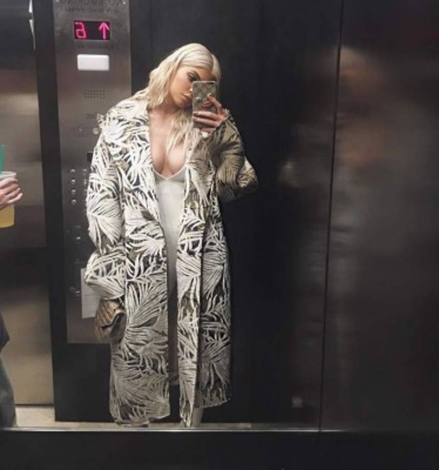 Algunos lo aman y otros, no tanto. La joven empresaria es otra más de las famosas que en este año decidieron cambiar su imagen aclarándose el cabello.