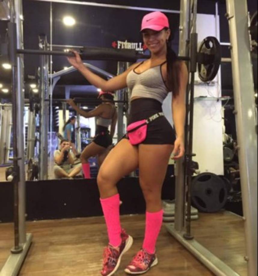 La pareja que falleció formaba parte de un programa de televisión local, de acuerdo con medios locales, informa Efe.