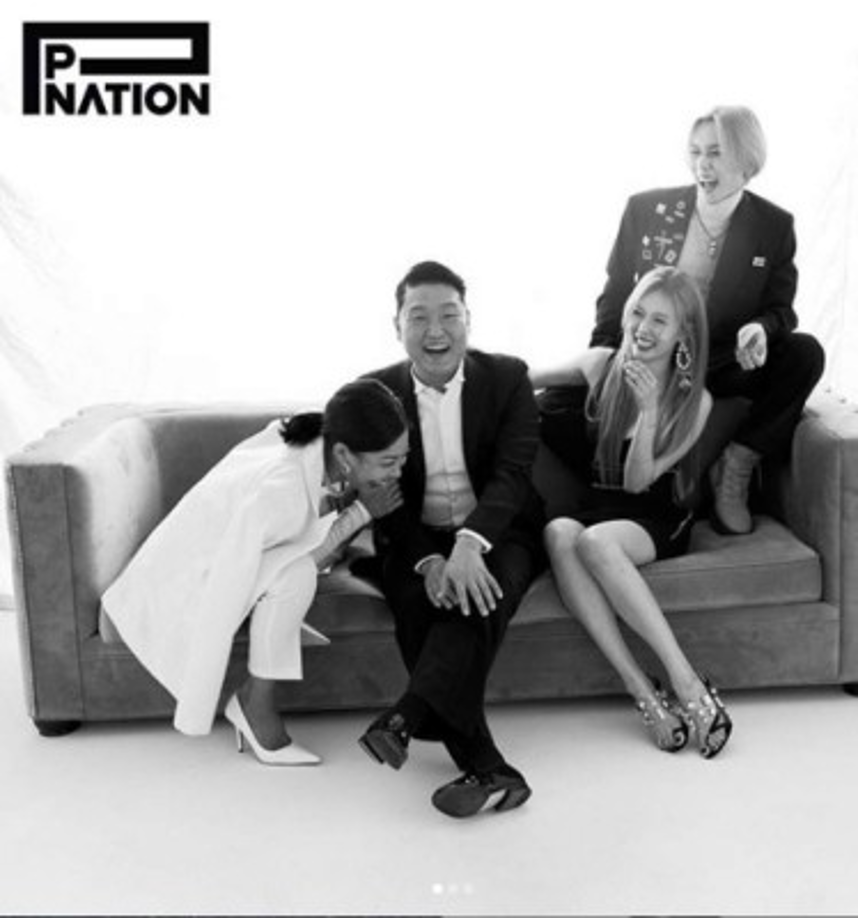 Este tema no podía faltar en todas las fiestas del 2012.