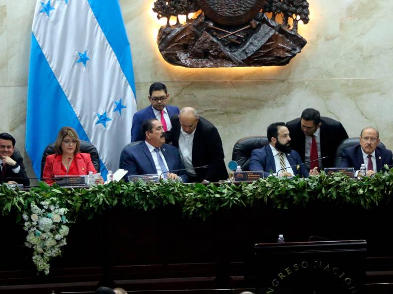 <b><span class=mln_uppercase_mln>Cámara.</span></b> La Junta Directiva del Congreso Nacional podría convocar nuevamente para el viernes a sesión legislativa.