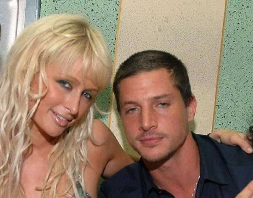 Las otras ex novias famosas de Rex incluyen a la socialité y empresaria Paris Hilton.
