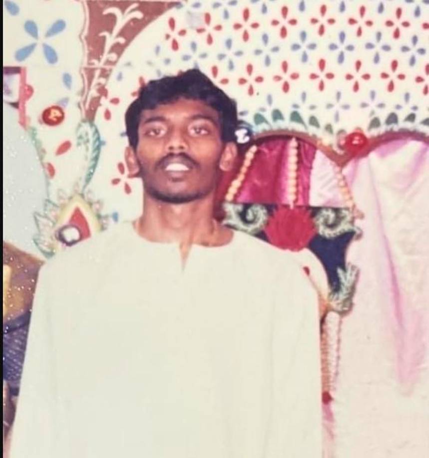 Ese pensamiento la enfurece por primera vez desde que comienza la charla, y solo entonces eleva el tono. “La pena de muerte no ha parado el consumo de drogas en Singapur. Consumir no es un crimen. Quitarle la vida a alguien por ello lo es”, proclama.