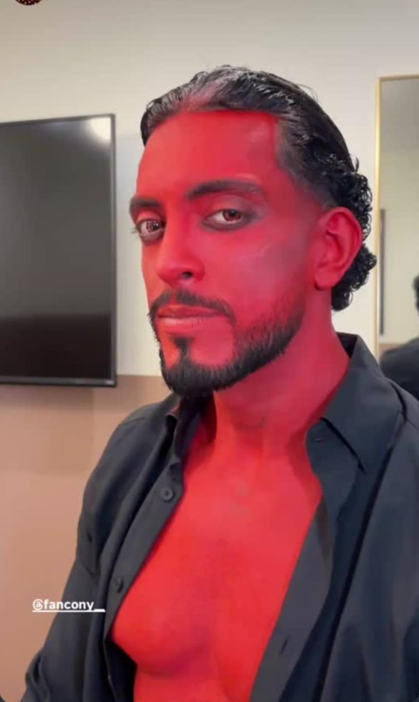 Fancony causa sensación con su disfraz de Halloween en gira por USA