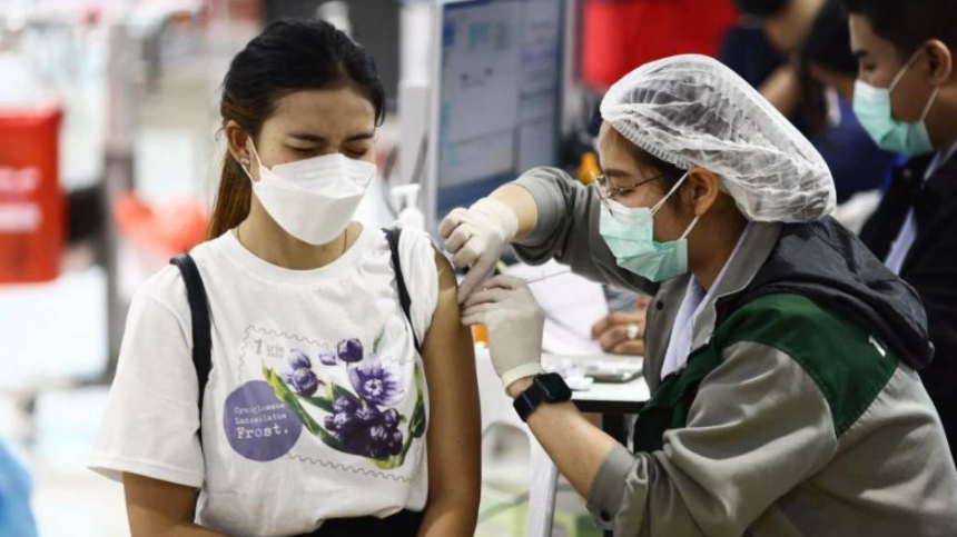 Salud autoriza la dosis de refuerzo para hondureños mayores de 18 años