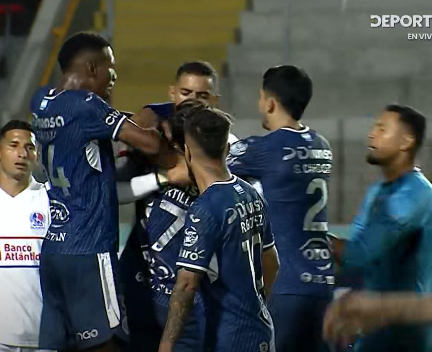 Maldad de Motagua al Olimpia, burla, legionario sorprende y periodista enamora