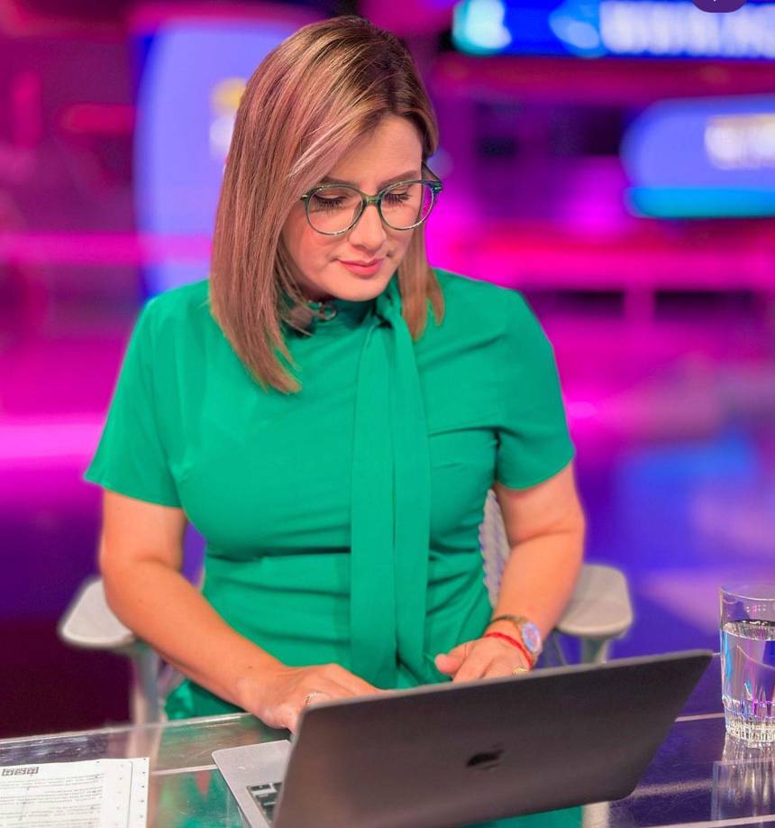 Cesia Mejía quien goza de una alta popularidad en las redes sociales por su manera directa de enfrentar a funcionarios de gobierno, destacó que el actual Gobierno necesita ser más tolerante y escuchar a la oposición y a sus mismos simpatizantes y el país entero.