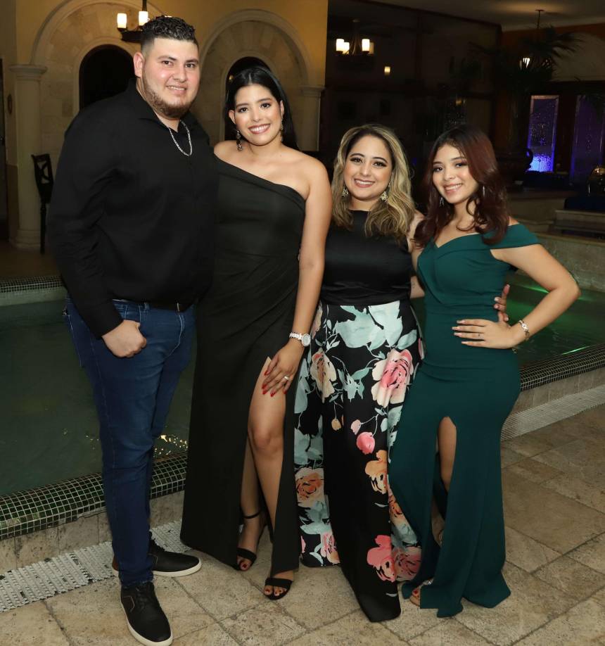 Moisés Madrid, Gabriela Aguilar, Sindy Aguilar y Jany Aguilar