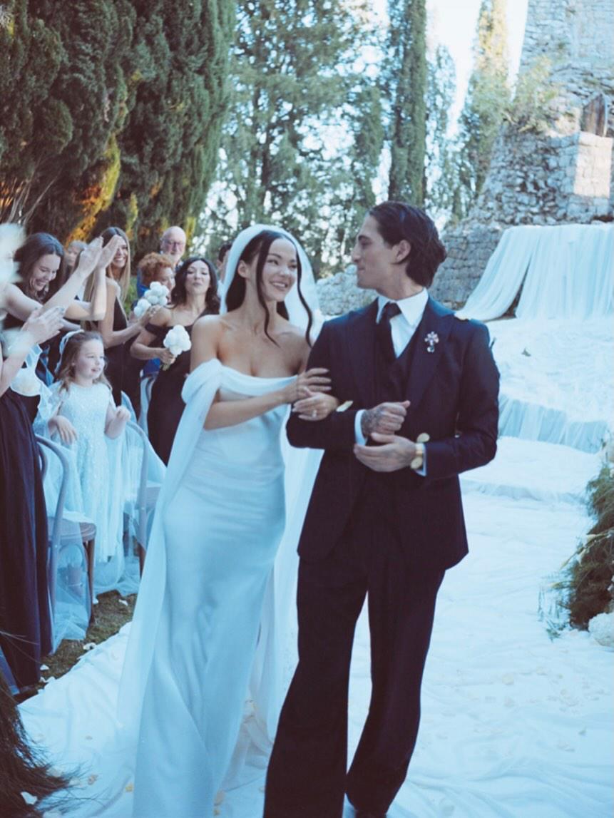 Dove Cameron comparte hermosas fotos de su boda con Damiano David