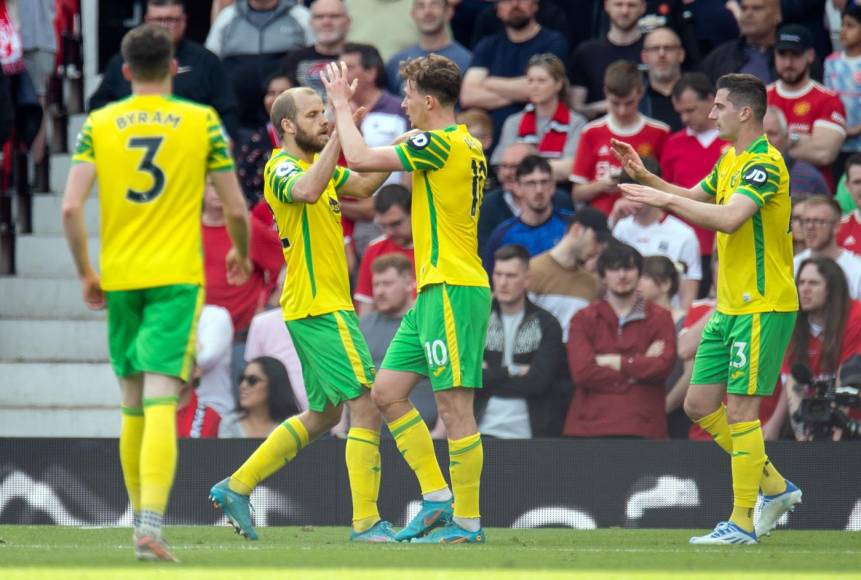 La cosa se le puso difícil al Manchester United. El Norwich logró empatarle el partido 2-2.