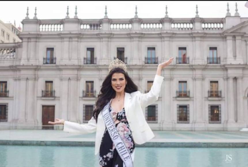 La venezolana vio en la patria de su padre una oportunidad para cumplir la meta de participar en un concurso de belleza internacional.