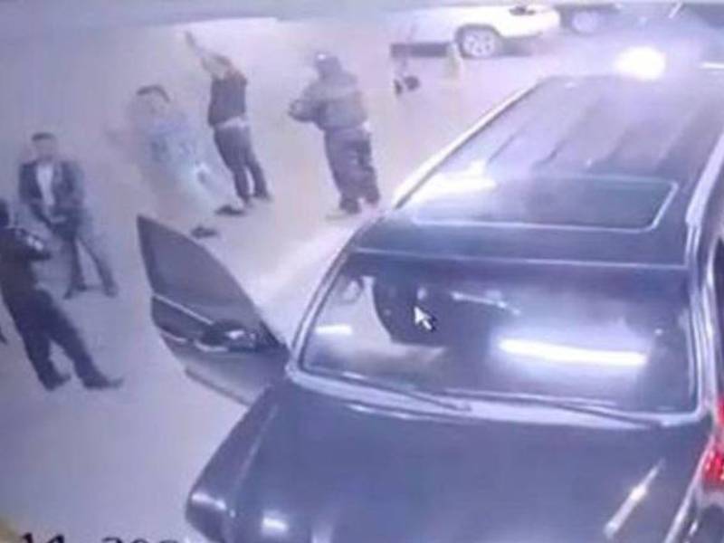 Al menos seis hombres fuertemente armados ejecutaron de disparos en la cabeza a cuatro jóvenes, entre ellos el hijo del expresidente Lobo.