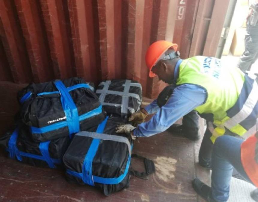 Fotos: En cinco maletas negras venían los 160 kilos de cocaína