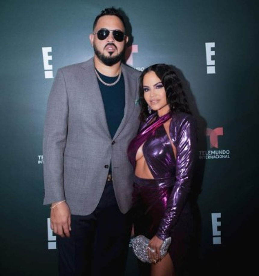 Aunque es normal pensar que Natti Natasha y Pina llevan una relación de amistad-trabajo, muchos no opinan lo mismo, cantantes del género urbano han dejado saber entre líneas que ellos en realidad andan. Como dice el dicho 'Cuando el río suena, piedras trae'.