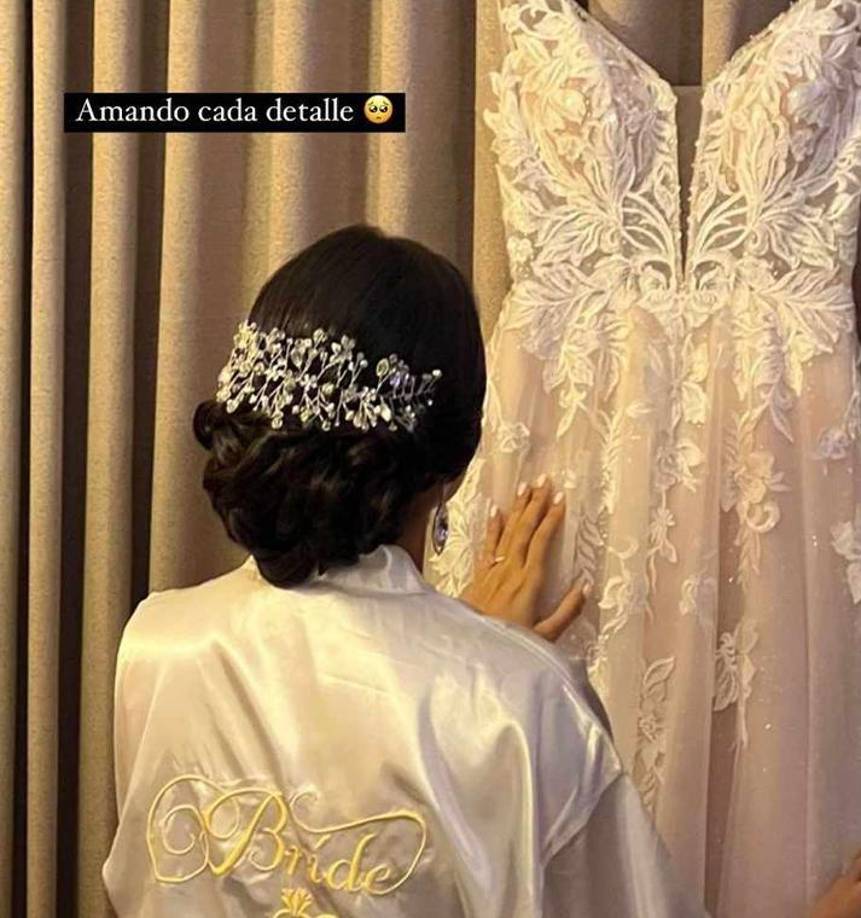 La chica odontóloga presumió en sus redes sociales todos los detalles de su linda boda. 