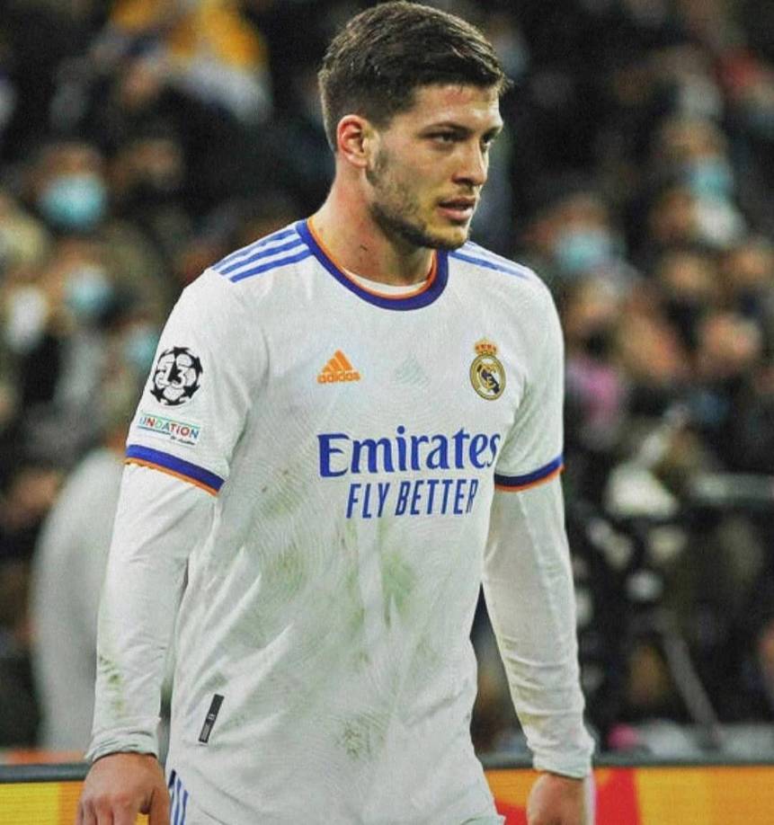 Luka Jovic: El delantero serbio no entra en los planes de Ancelotti. Inclusive no entró en la convocatoria en la Gran Final de la Champions League.