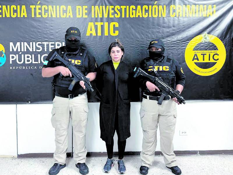 Francia Medina es acusada de apropiarse de L88 millones.