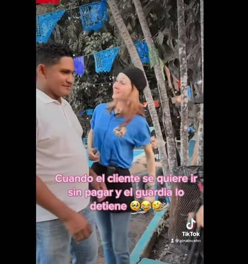 El restaurante en sus redes sociales también hizo un par de memes.