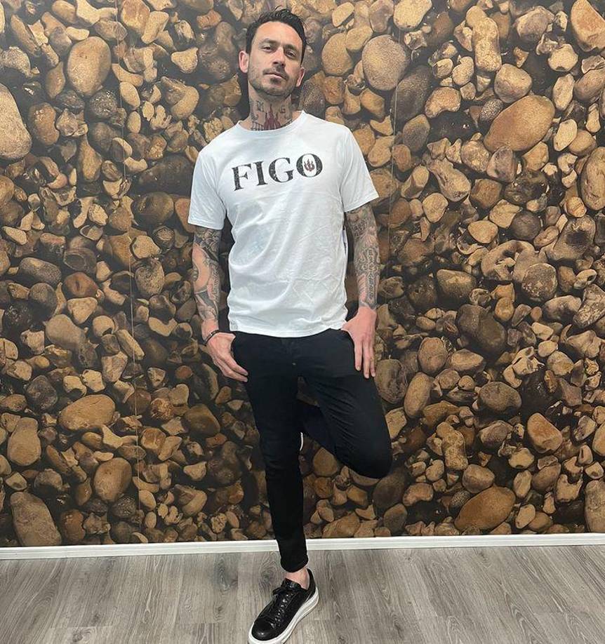 “Cuando fuimos bicampeones de América, nosotros no andábamos con fotos de Messi”, expresó.