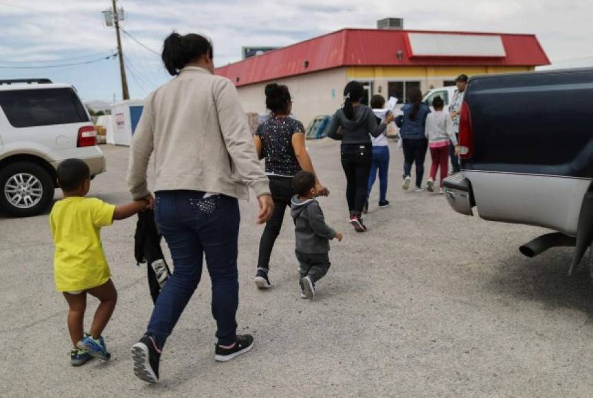 Desde el 1 de octubre de 2018 (inicio del año fiscal) hasta la fecha, la Oficina de Aduanas y Protección Fronteriza (CBP) ha liberado más de 40,000 familias detenidas en la frontera, según información de la dependencia.