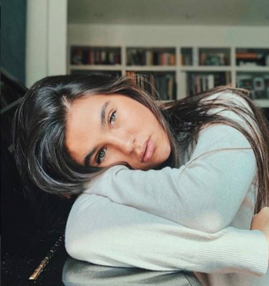 Sus seguidores la halagan con frecuencia por su belleza y dulzura.